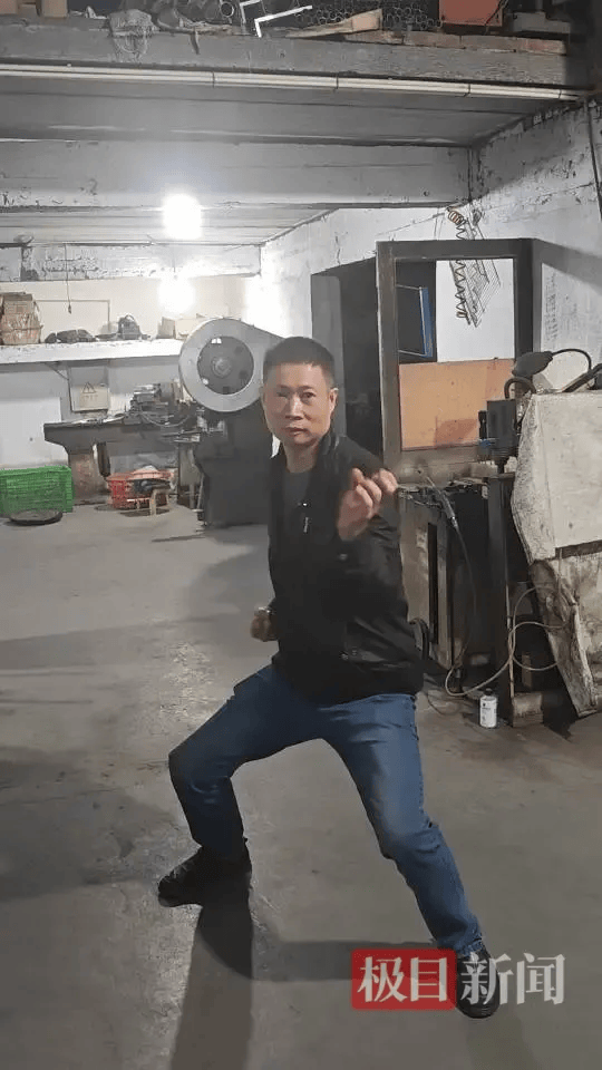 “传家锅”工厂账号粉丝已超260万<strong></p>
<p>正荣股票</strong>,对话锅厂负责人傅家兄弟:30年老锅依然能用,证明当年造锅选择是对的