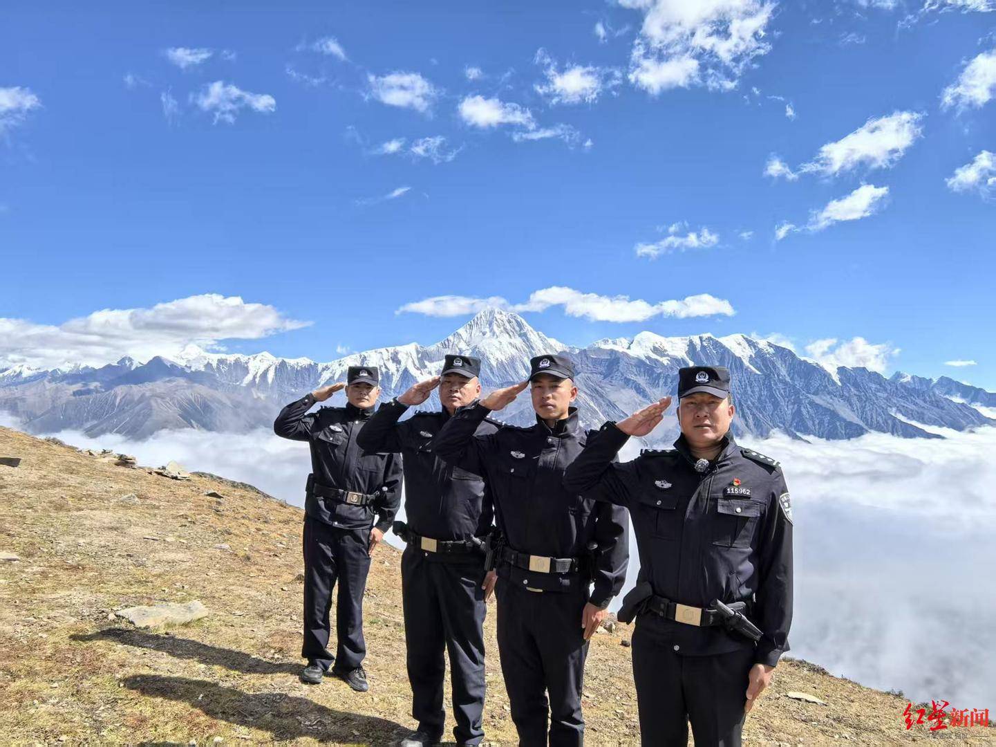 川西登山徒步乱象调查①丨重走党岭高反女孩徒步路线:山高路险!有团队未带食物<strong></p>
<p>正荣股票</strong>,报警多是迷路