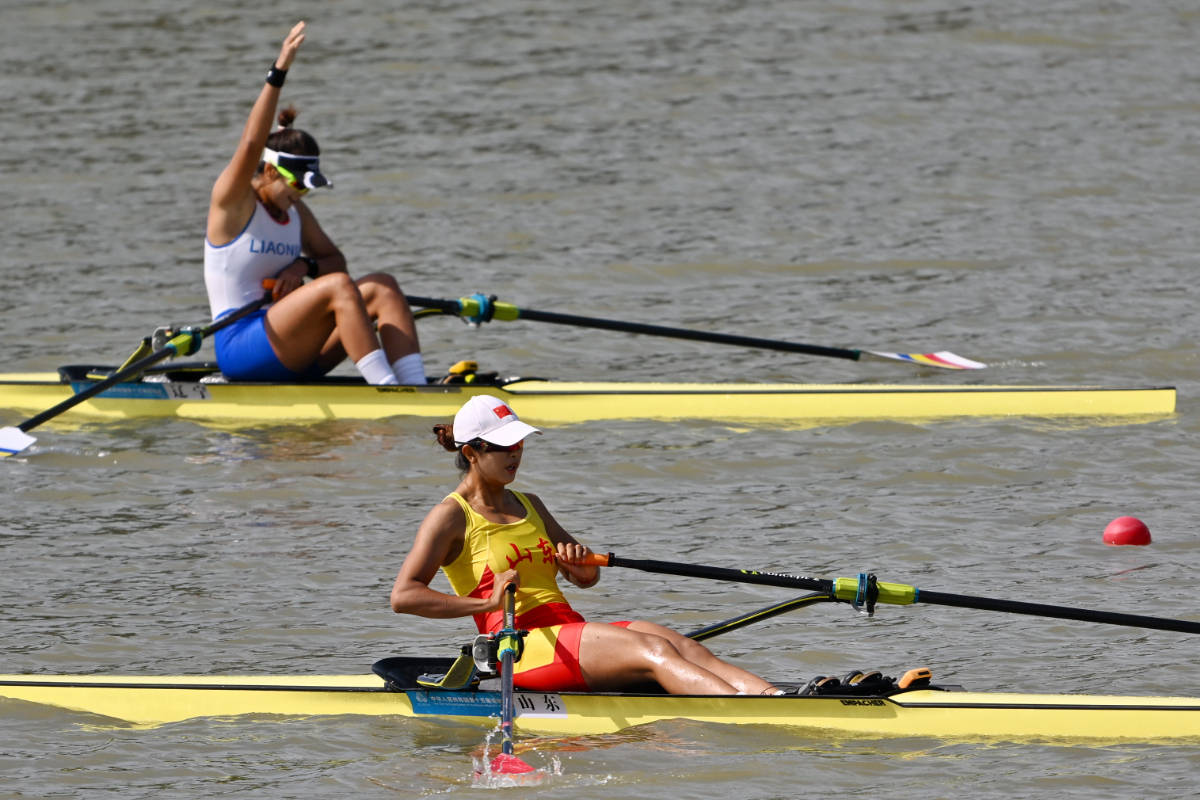 图集|十五运赛艇女子单人双桨决赛<strong></p>
<p>上海能源股票</strong>，鲁诗雨获银牌