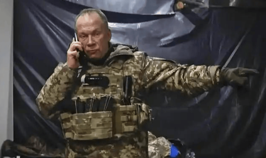 乌军全线崩溃<strong></p>
<p>飞亚达股票</strong>，红军村遭20倍俄军猛烈围攻，美国要抛弃基辅？