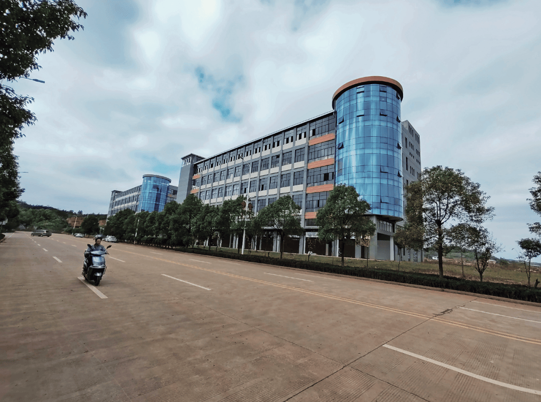 “百亿级”产业园<strong></p>
<p>国海证券股票</strong>,泡沫破了