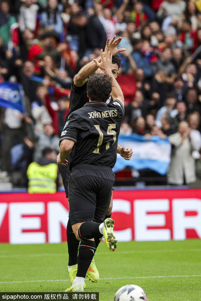 直通世界杯<strong></p>
<p>山西焦化股票</strong>！世预赛-C罗停赛B费戴帽 葡萄牙9-1亚美尼亚