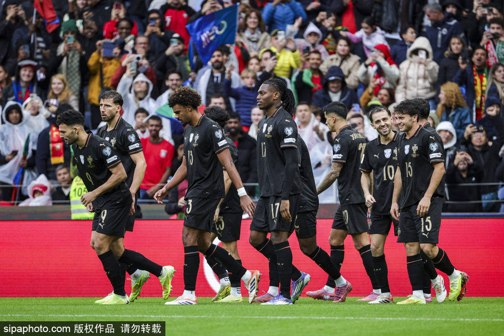 直通世界杯<strong></p>
<p>山西焦化股票</strong>！世预赛-C罗停赛B费戴帽 葡萄牙9-1亚美尼亚